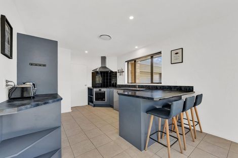 Photo of property in 21 Forest Drive, Parklands, Christchurch, 8083