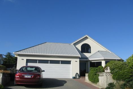 Photo of property in 14 Westridge, Camborne, Porirua, 5026