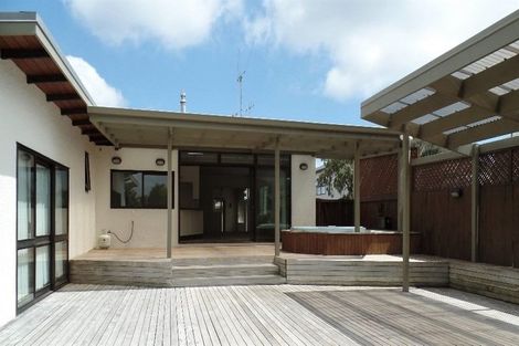 Photo of property in 368 Devonport Road, Tauranga South, Tauranga, 3112