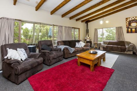 Photo of property in 19 Beryl Grove, Birchville, Upper Hutt, 5018