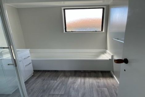 Photo of property in 1/30 Borich Road, Sunnyvale, Auckland, 0612