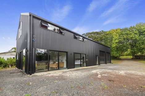 Photo of property in 127 Bethells Road, Waitakere, 0781