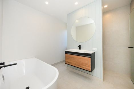 Photo of property in 46 Napier Road, Terrace End, Palmerston North, 4410