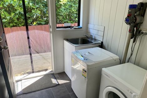 Photo of property in 68 Bruce Mclaren Road, Henderson, Auckland, 0612