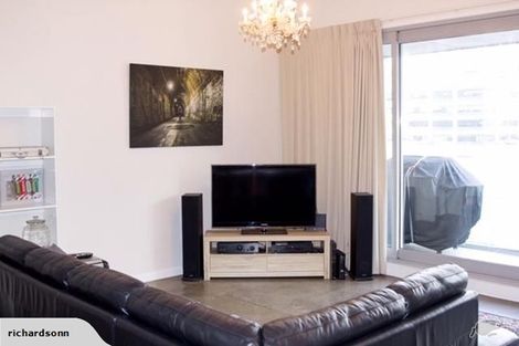 Photo of property in 4/25 Home Street, Mount Victoria, Wellington, 6011