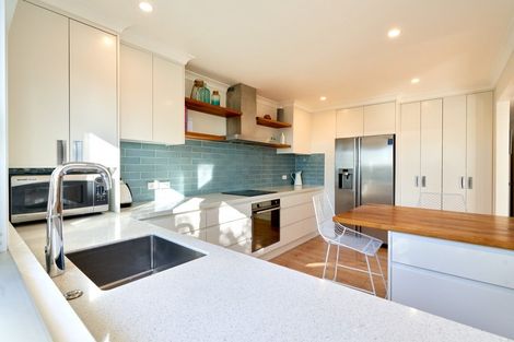 Photo of property in 32a Roslyn Road, Bluff Hill, Napier, 4110