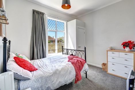 Photo of property in 15 West Avenue, Saint Clair, Dunedin, 9012