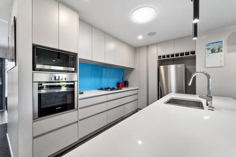 Photo of property in 22 Woodridge Drive, Stanmore Bay, Whangaparaoa, 0932