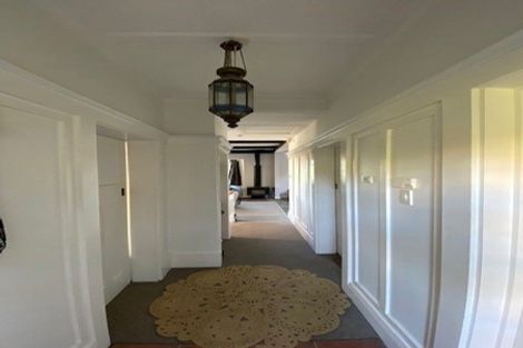 Photo of property in 58 Hungerford Road, Houghton Bay, Wellington, 6023