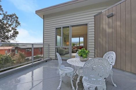 Photo of property in 64a Peterhouse Street, Tawa, Wellington, 5028