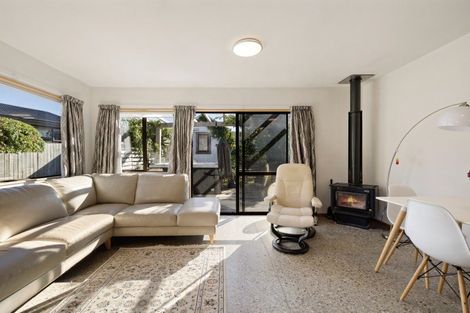 Photo of property in 8 Kawarau Place, Frankton, Queenstown, 9300