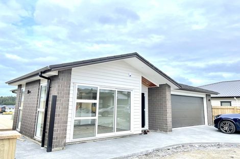 Photo of property in 12 Vintry Drive, Huapai, Kumeu, 0810
