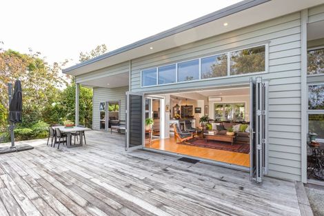 Photo of property in 40 Bellville Drive, Coromandel, 3506