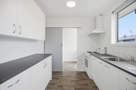 Photo of property in 5a-c Pohutukawa Drive, Tokoroa, 3420