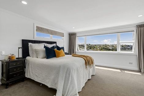 Photo of property in 1/41 East Coast Road, Milford, Auckland, 0620