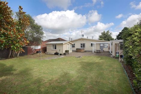 Photo of property in 7 Churchill Avenue, Feilding, 4702