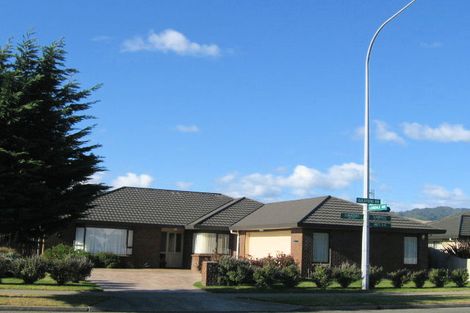 Photo of property in 59 Guildford Drive, Paraparaumu, 5032