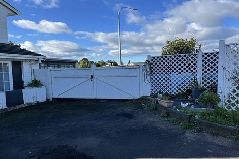 Photo of property in 1 Magnolia Avenue, Opaheke, Papakura, 2113