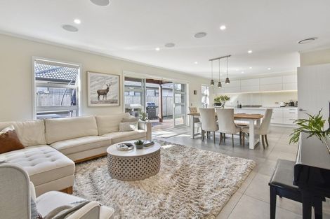 Photo of property in 7 Paso Fino Crescent, Karaka, Papakura, 2113