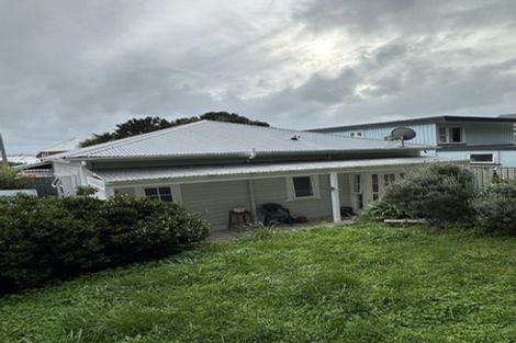 Photo of property in 73 Muritai Road, Eastbourne, Lower Hutt, 5013