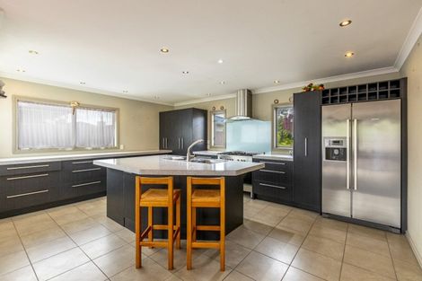 Photo of property in 13a Cambridge Terrace, Taradale, Napier, 4112