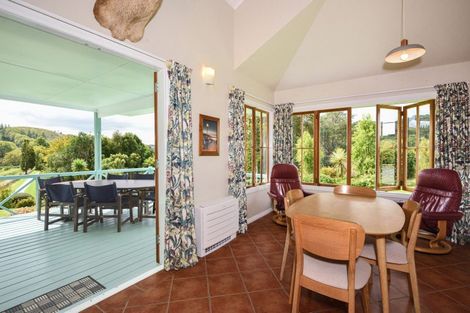 Photo of property in 559 Taurau Valley Road, Muriwai, Manutuke, 4072