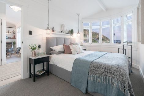 Photo of property in 84 The Esplanade, Houghton Bay, Wellington, 6023