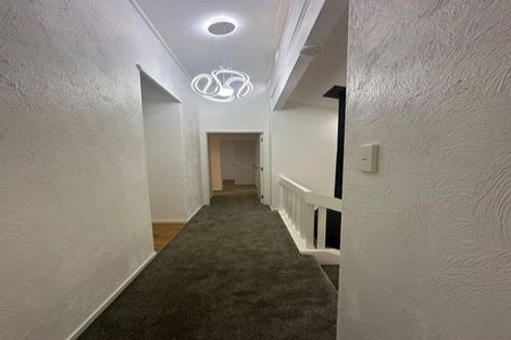Photo of property in 14 Elsted Place, Goodwood Heights, Auckland, 2105