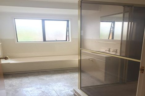 Photo of property in 3/332 West Coast Road, Glen Eden, Auckland, 0602