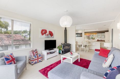Photo of property in 25 Spinella Drive, Bayview, Auckland, 0629
