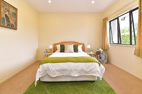 Photo of property in 15 Koraha Road, Kumeu, 0892