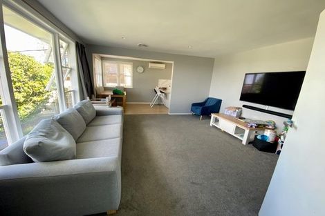 Photo of property in 8 Kelwyn Road, Kelston, Auckland, 0602