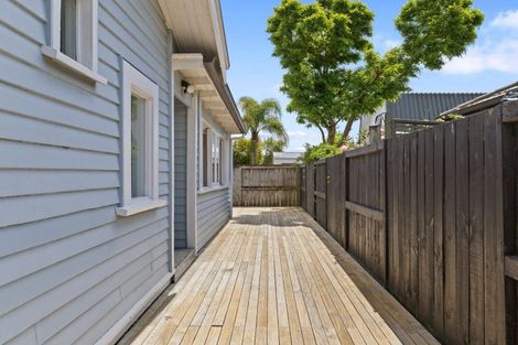 Photo of property in 932 Heaphy Terrace, Fairfield, Hamilton, 3214