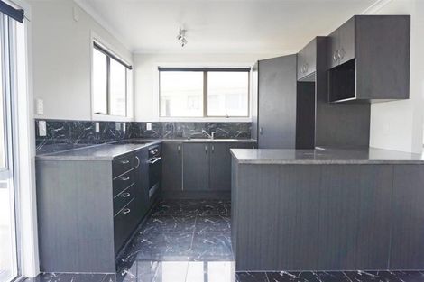 Photo of property in 21 Poutini Place, Manurewa, Auckland, 2102