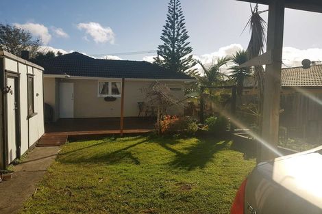 Photo of property in 30 Kamara Road, Glen Eden, Auckland, 0602