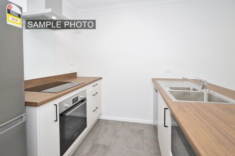 Photo of property in 2/10 Burrows Place, Frankton, Hamilton, 3204
