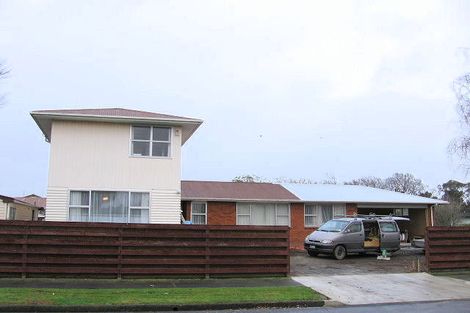 Photo of property in 2 Conway Place, Terrace End, Palmerston North, 4410