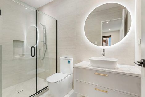 Photo of property in 39 Puihi Crescent, Massey, 0614