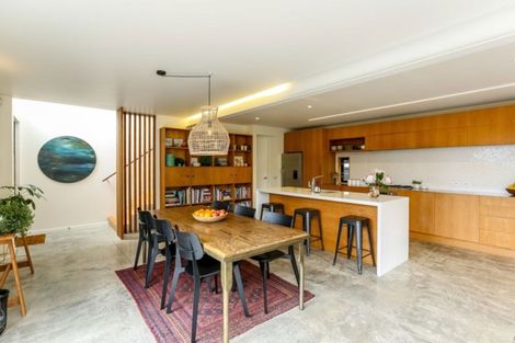 Photo of property in 76 Cutfield Road, New Plymouth, 4310