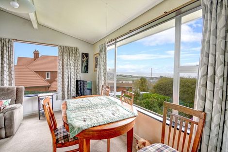 Photo of property in 14 Winston Place, Kew, Dunedin, 9012