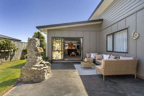 Photo of property in 7 Aqua Way, Paraparaumu, 5032