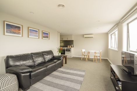 Photo of property in 170 Mount Pleasant Road, Mount Pleasant, Christchurch, 8081