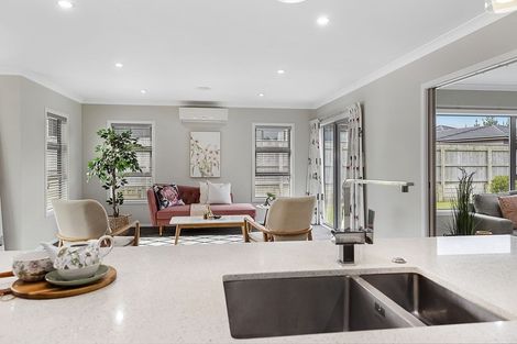 Photo of property in 94 Endeavour Drive, Whitby, Porirua, 5024