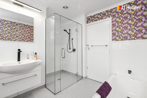 Photo of property in 11 Glenross Street, Glenross, Dunedin, 9011