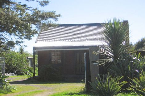 Photo of property in 69 Norbiton Road, Foxton, 4814