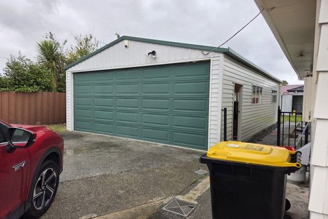 Photo of property in 13 Alton Grove, Masterton, 5810