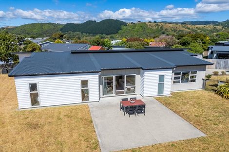 Photo of property in 29 Gallipoli Place, Paraparaumu, 5032
