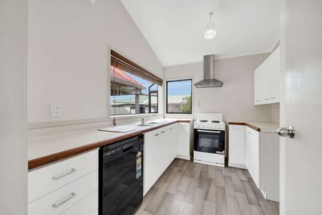 Photo of property in 3/54 Swanson Road, Henderson, Auckland, 0610