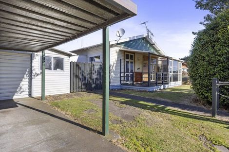 Photo of property in 14 Waihi Road, Hawera, 4610
