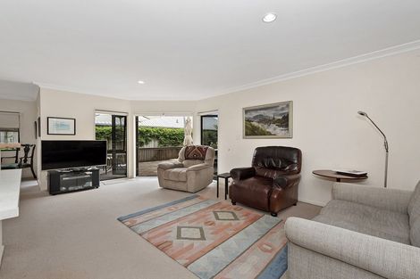 Photo of property in 16 Drumfearn Place, Rototuna, Hamilton, 3210